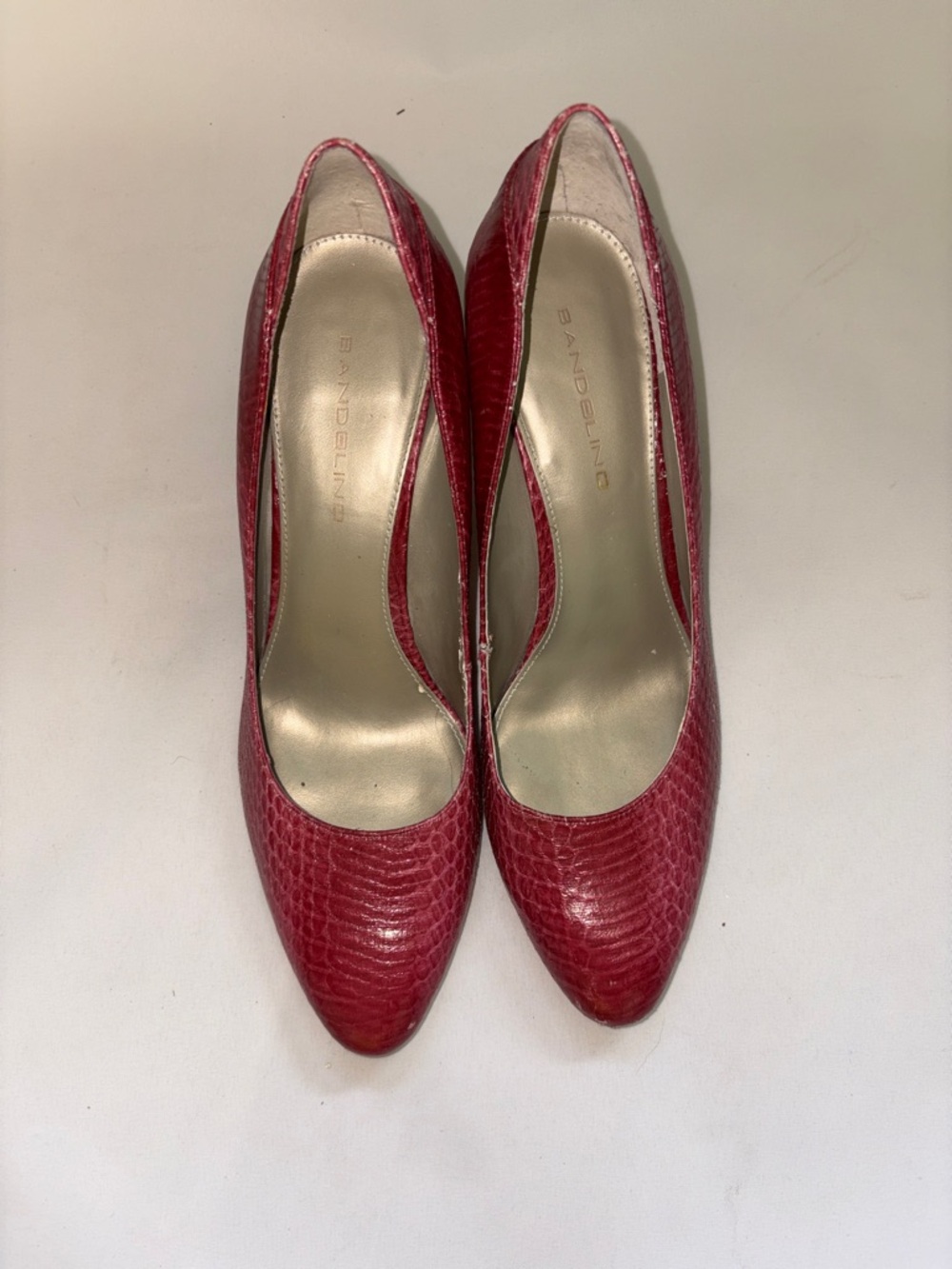 Bandolino Red Snakeskin Pointed-Toe Pumps Size 8.5 - Picture 3 of 7